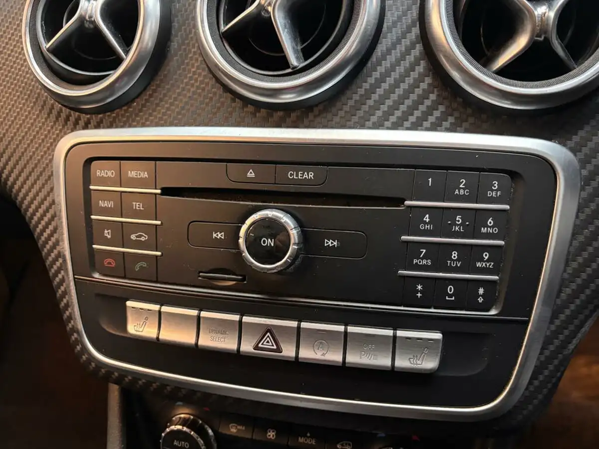 2017-mercedes-benz-a-class-21d-a200d-amg-line-premiumss-7g-dct-big-24