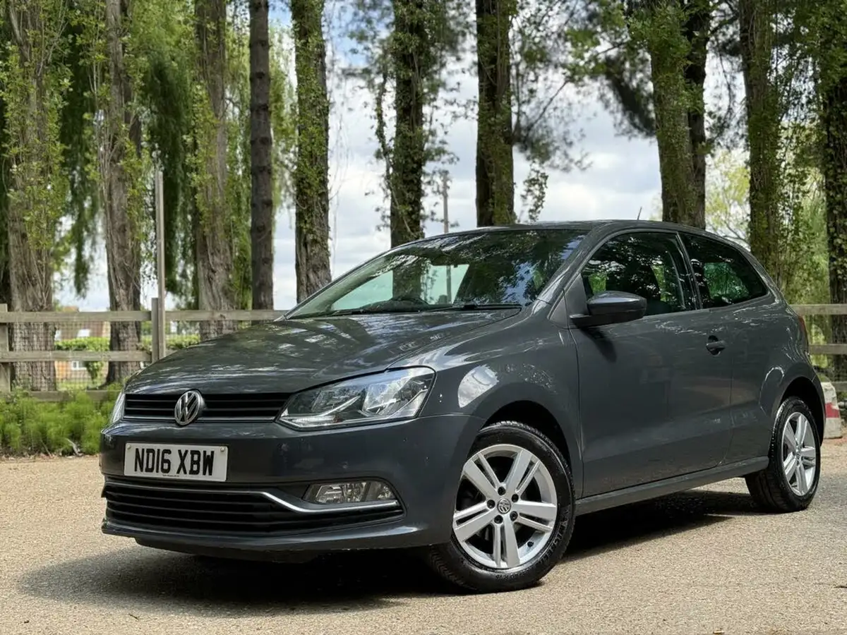 2016-volkswagen-polo-10-match-60ps-3d-big-34