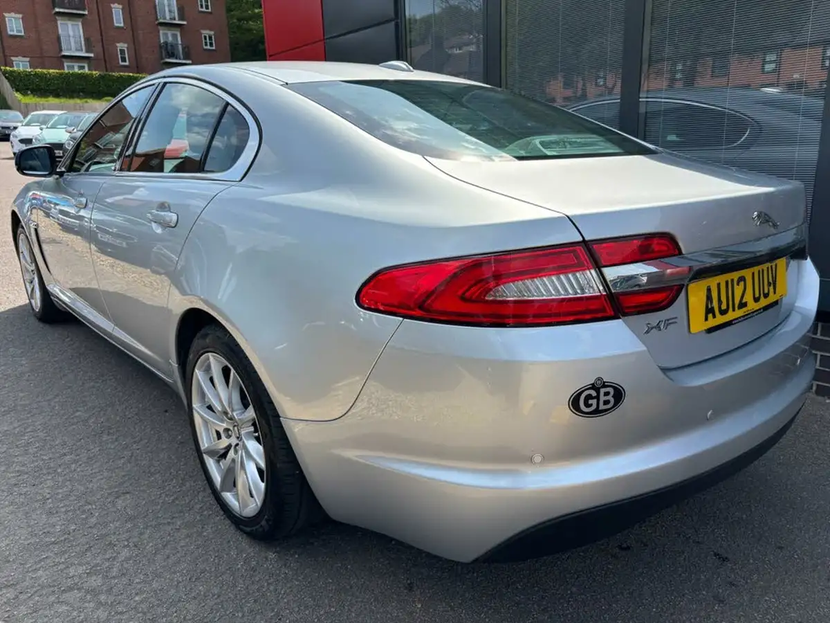 2012-jaguar-xf-22td-luxury-190ps-saloon-4d-auto-big-7