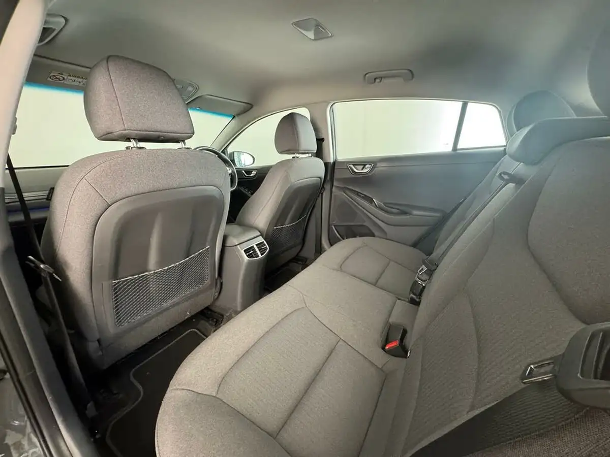 2022-hyundai-ioniq-e-premium-electric-big-14