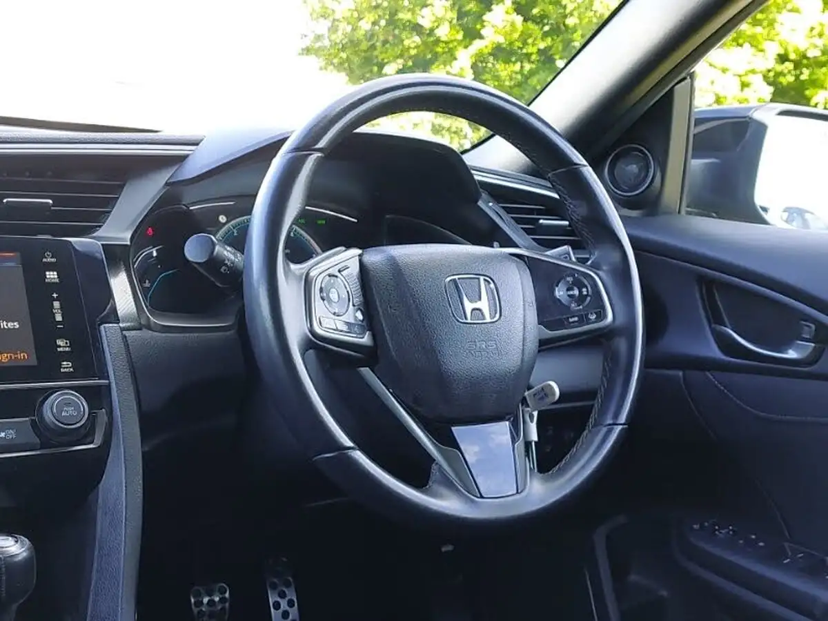 2018-honda-civic-16-i-dtec-sr-hatchback-5d-big-10
