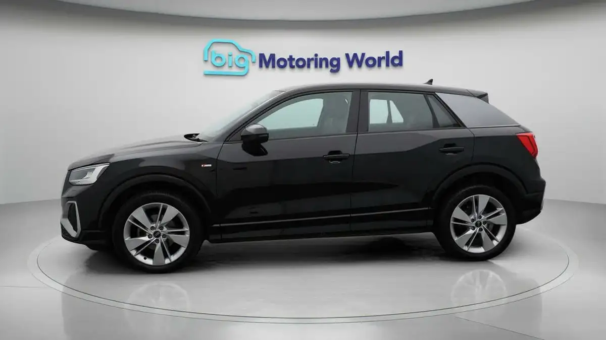 2022-audi-q2-15-35-tfsi-s-line-tronic-big-4