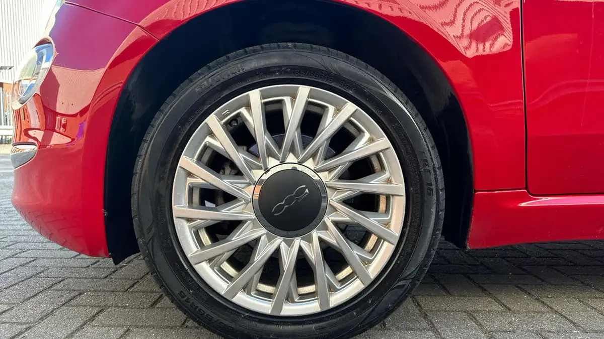 2019-fiat-500-12-lounge-ss-big-13