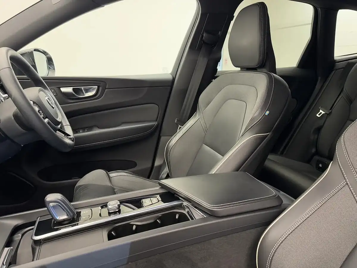2021-volvo-xc60-20td-b4-r-design-awd-big-9