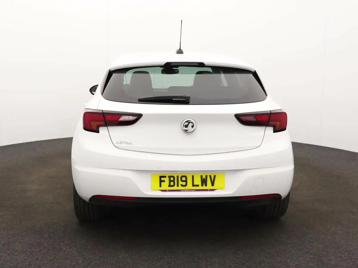 2019-vauxhall-astra-14i-16v-turbo-griffin-ss-big-2