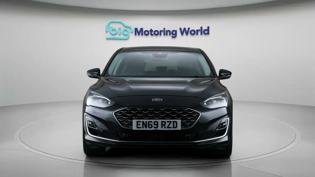 2020-ford-focus-15-vignale-hatchback-big-1