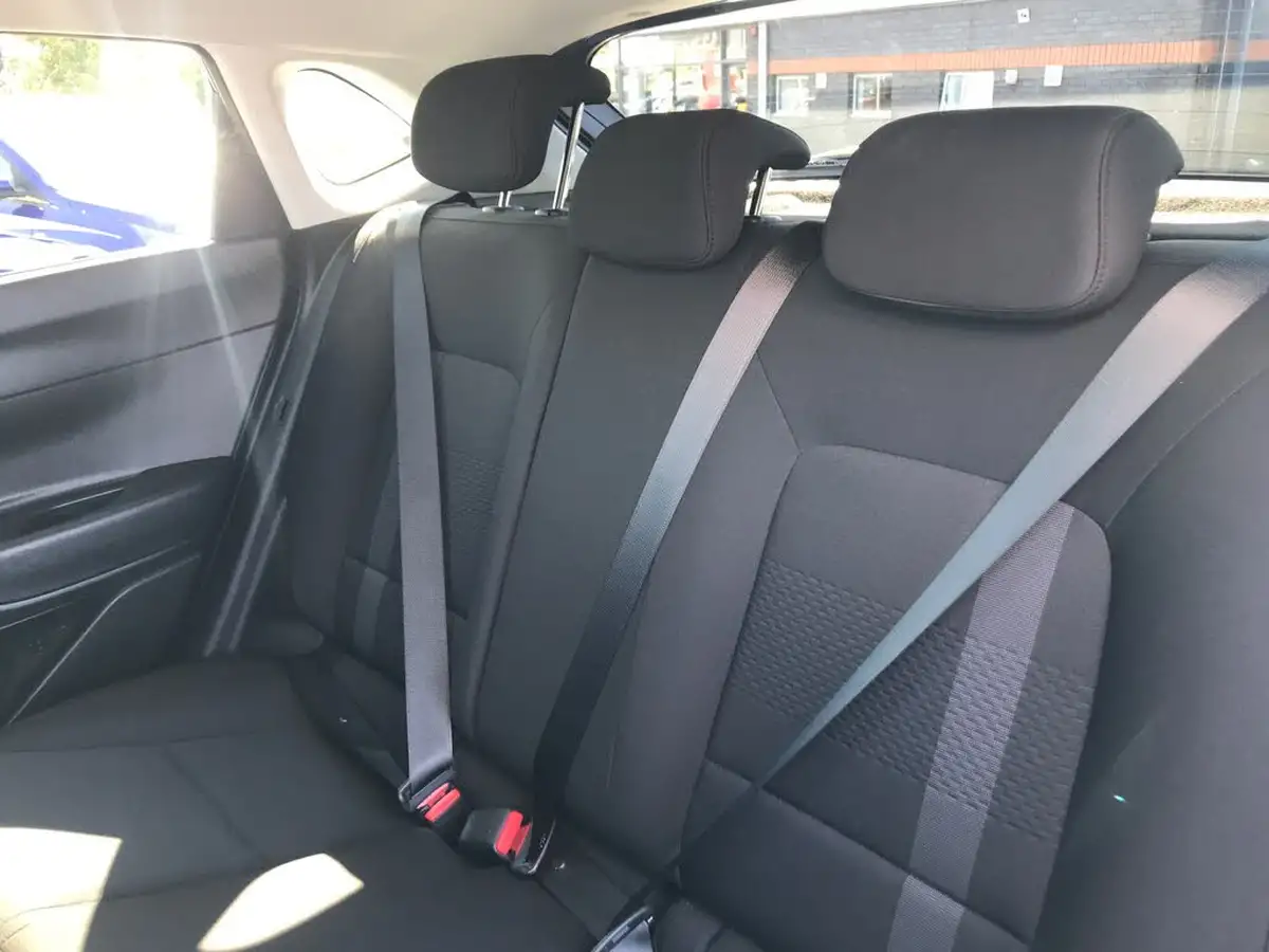 2025-hyundai-i20-10-t-gdi-premium-big-5