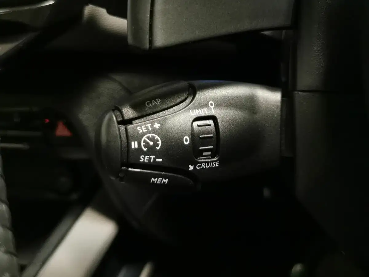 2019-citroen-c5-aircross-15bluehdi-feel-eat8-big-18