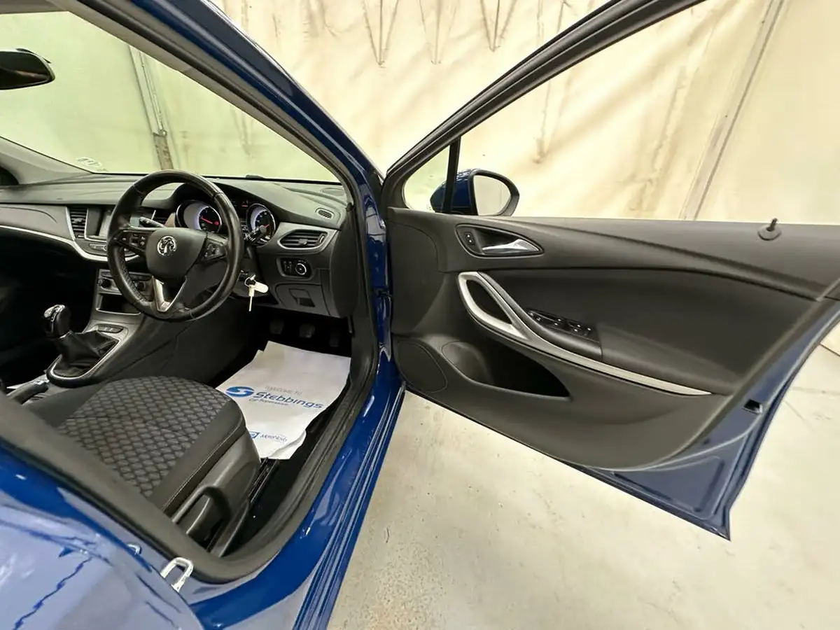 2020-vauxhall-astra-15-turbo-d-business-edition-nav-105ps-hatchback-big-8