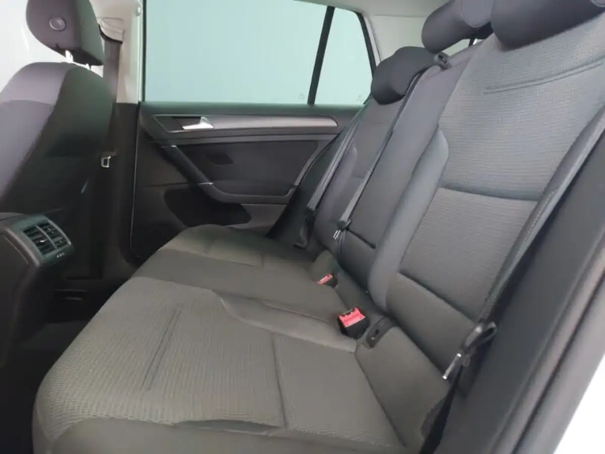 2019-volkswagen-golf-16tdi-match-hatchback-5d-big-5