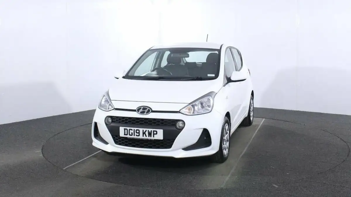 2019-hyundai-i10-12-se-big-1