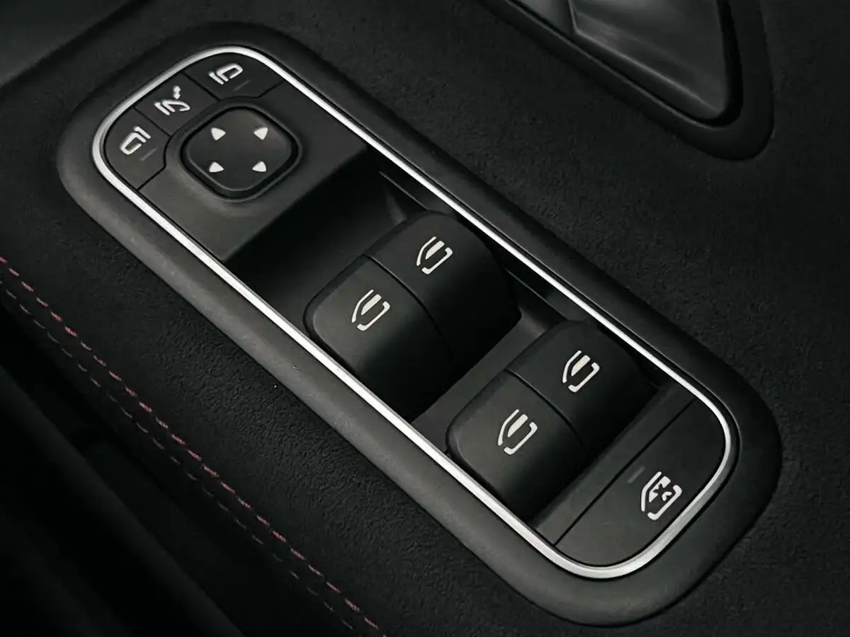 2020-mercedes-benz-a-class-13-a250e-amg-line-executive-hatchback-5d-big-22