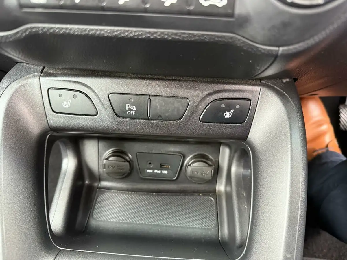 2014-hyundai-ix35-20td-se-big-13