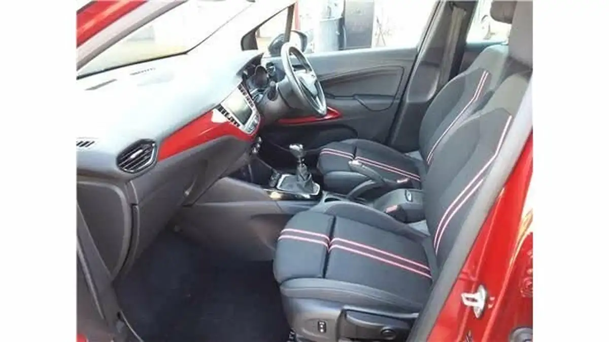 2021-vauxhall-crossland-12-sri-nav-130ps-big-14