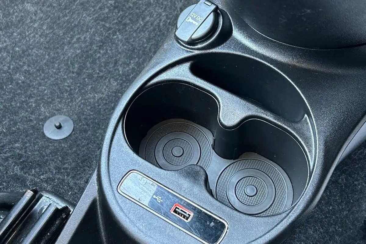 2018-fiat-500-12-pop-big-27