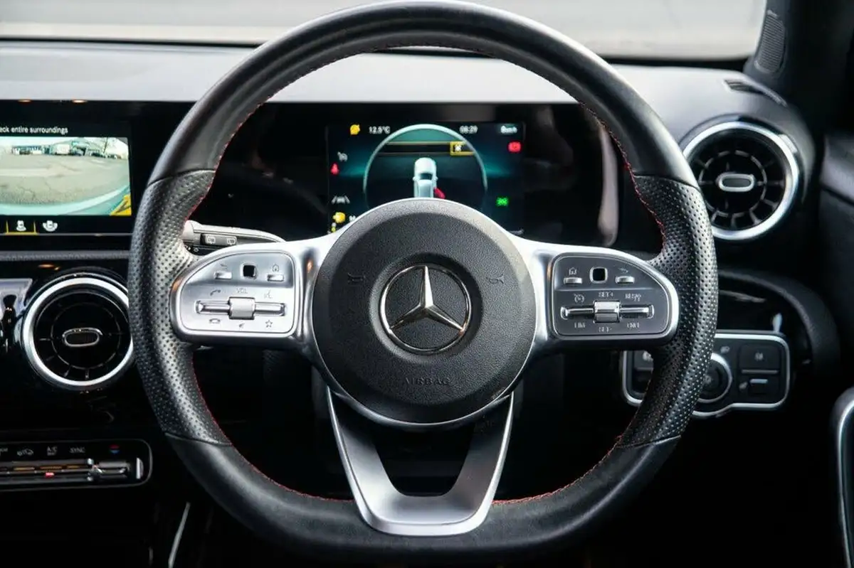 2020-mercedes-benz-a-class-13-a200-amg-line-hatchback-5d-big-10