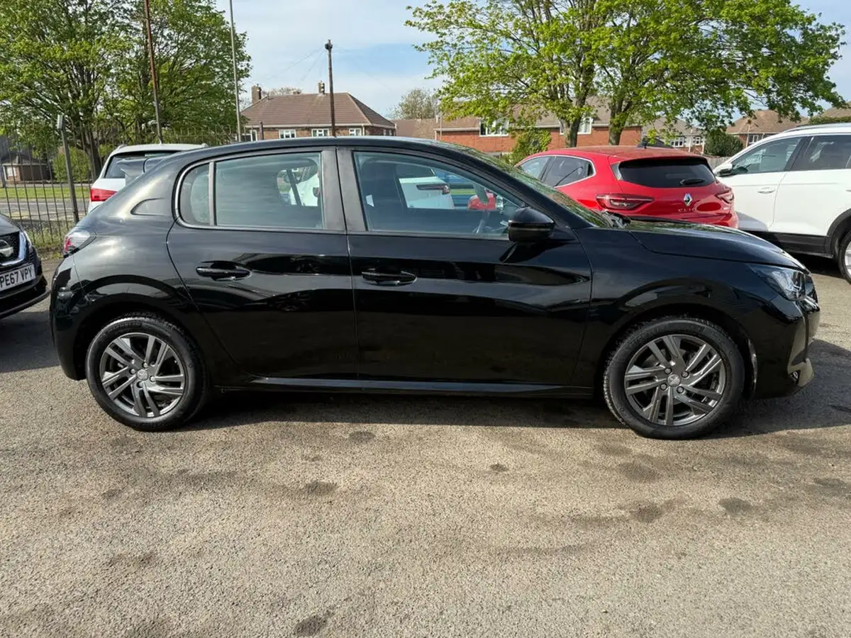 2022-peugeot-208-12-puretech-active-premium-100bhp-eat8-big-3