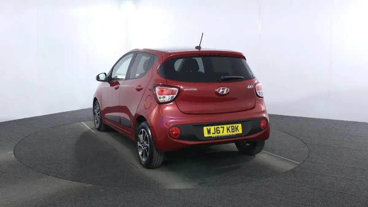 2017-hyundai-i10-12-premium-big-4