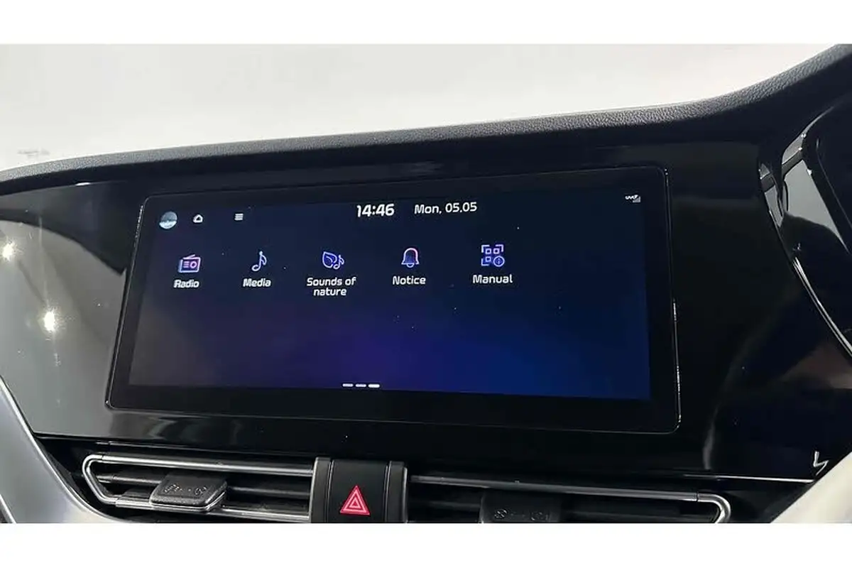 2022-kia-e-niro-ev-3-big-35