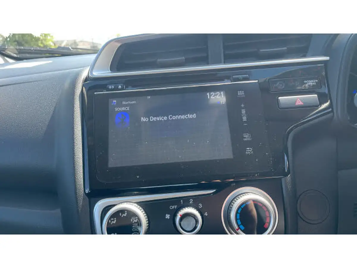 2019-honda-jazz-15-i-vtec-sport-cvt-big-11