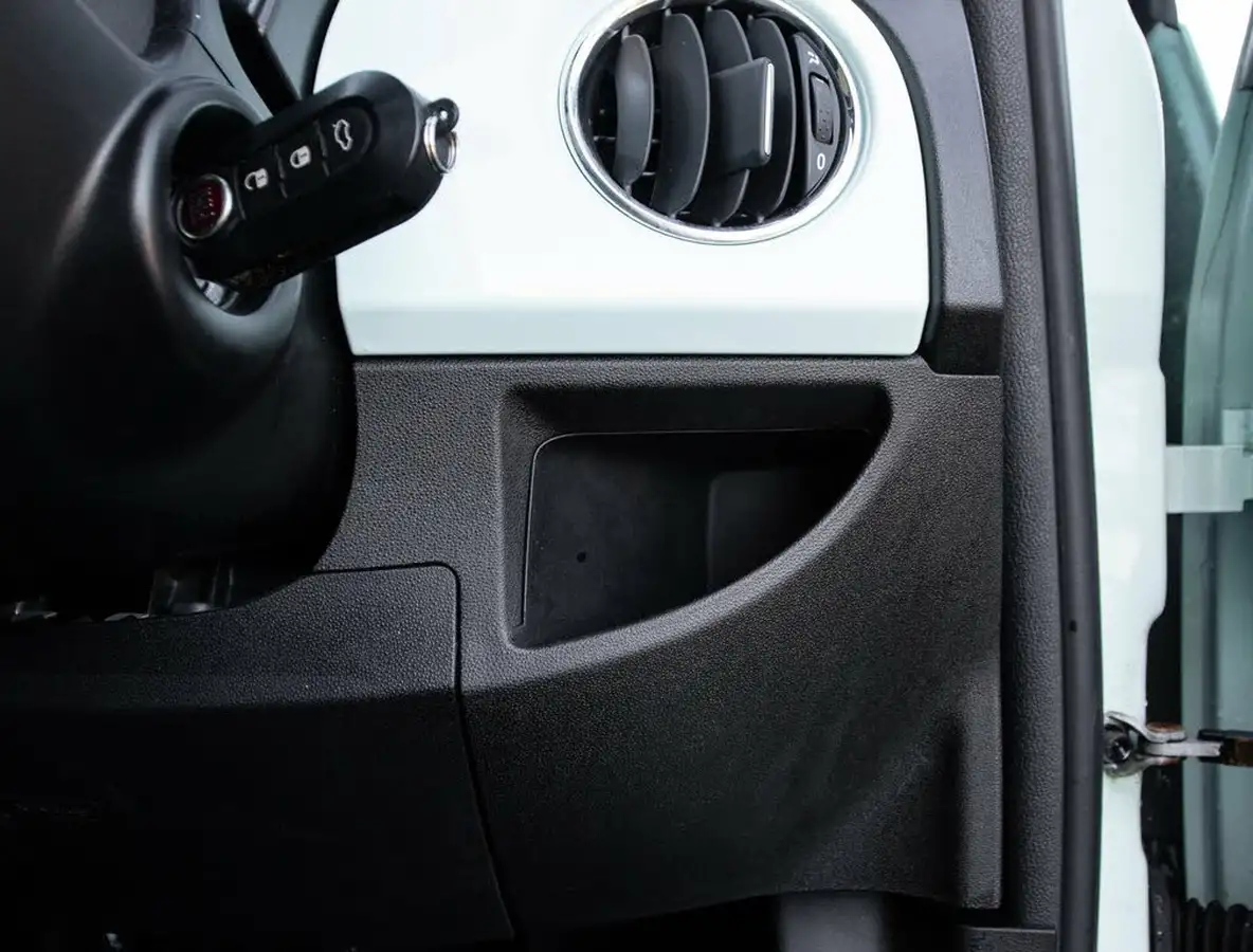2021-fiat-500-10-lounge-big-15