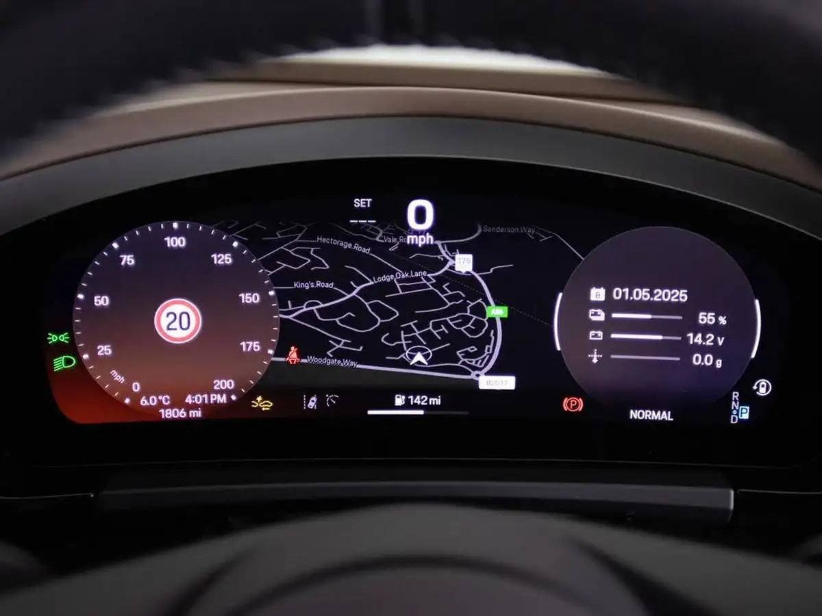 2024-porsche-macan-e-turbo-electric-big-54