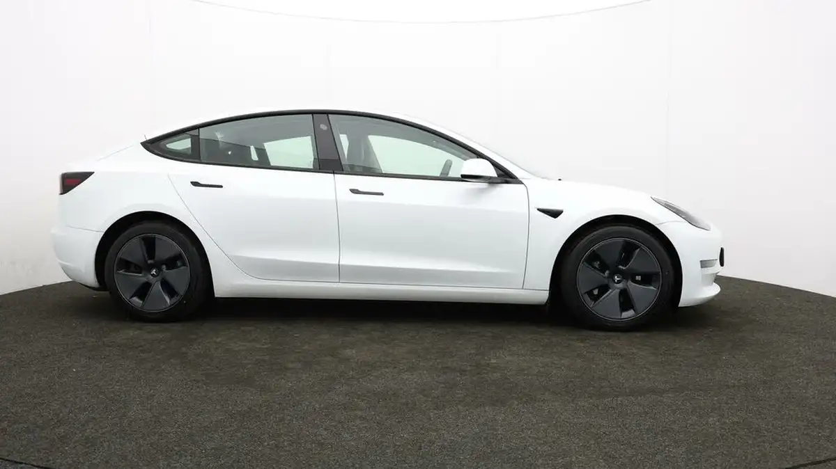 2021-tesla-model-3-e-long-range-4x4-big-33
