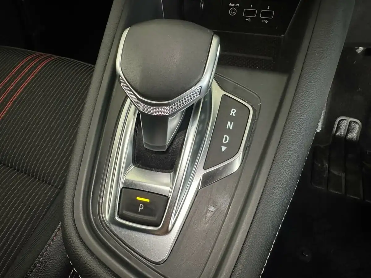 2022-renault-captur-13-tce-rs-line-edc-auto-big-11