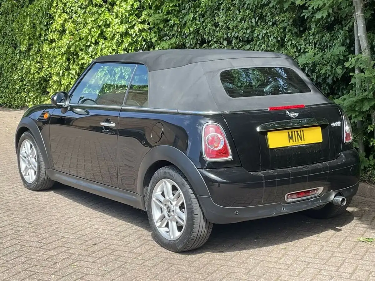 2011-mini-cooper-16-cooper-122bhp-convertible-2d-auto-big-14