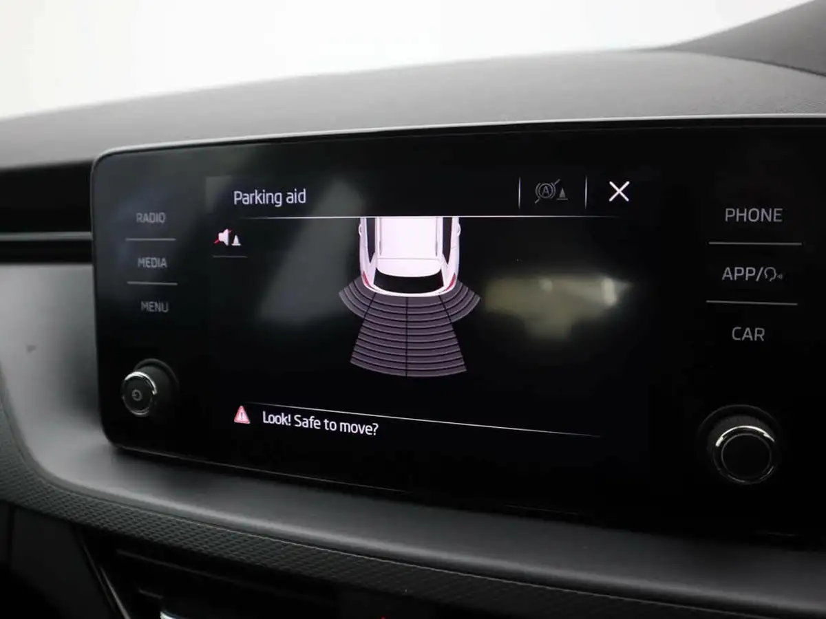 2023-skoda-kamiq-10-tsi-se-109ps-big-16