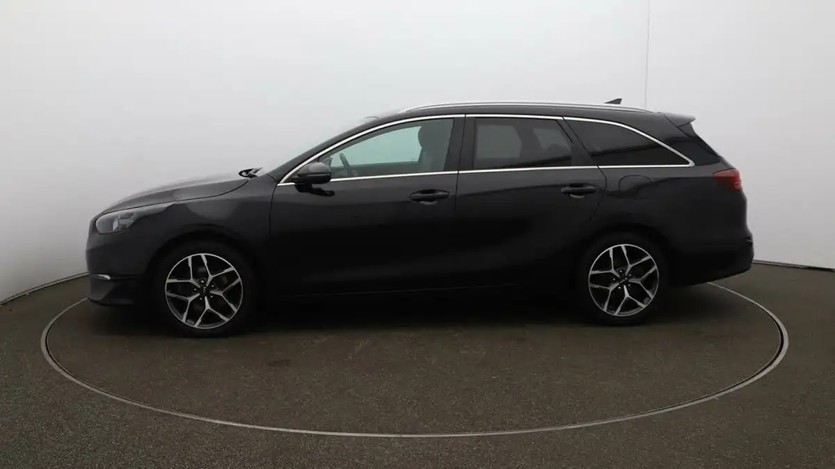2022-kia-ceed-15-t-gdi-3-sportswagon-big-4