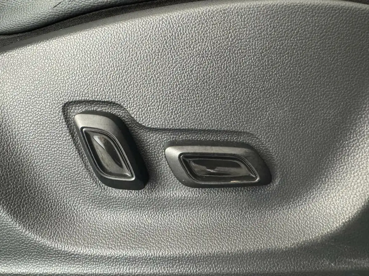 2020-mg-zs-suv-e-exclusive-ev-big-14