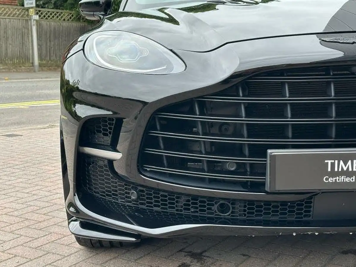 2023-aston-martin-dbx-40-v8-big-36
