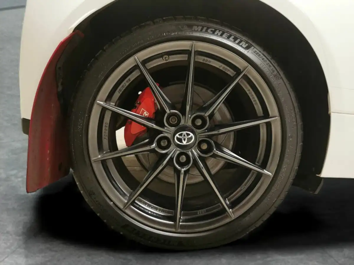 2021-toyota-yaris-16-gr-circuit-pack-big-24