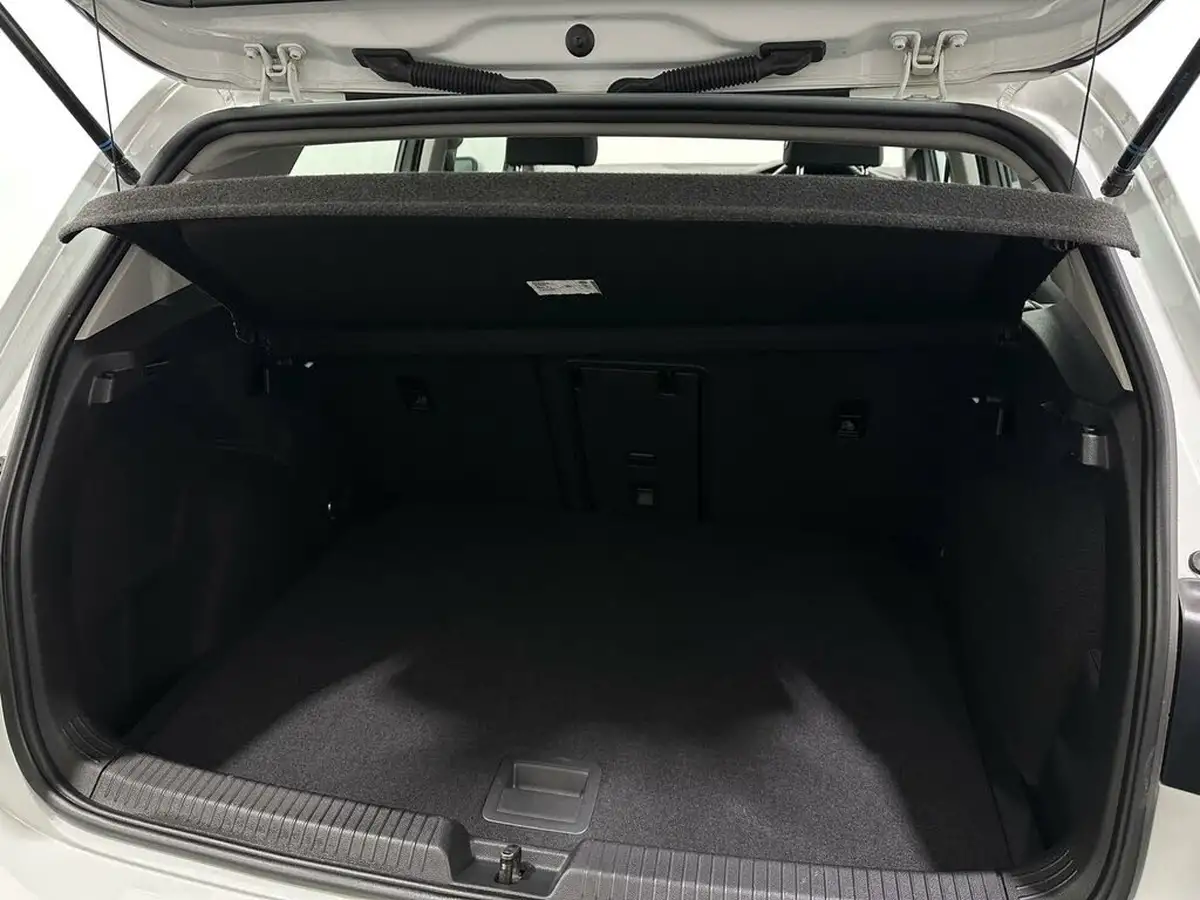 2020-volkswagen-golf-15-etsi-life-150ps-hatchback-big-45