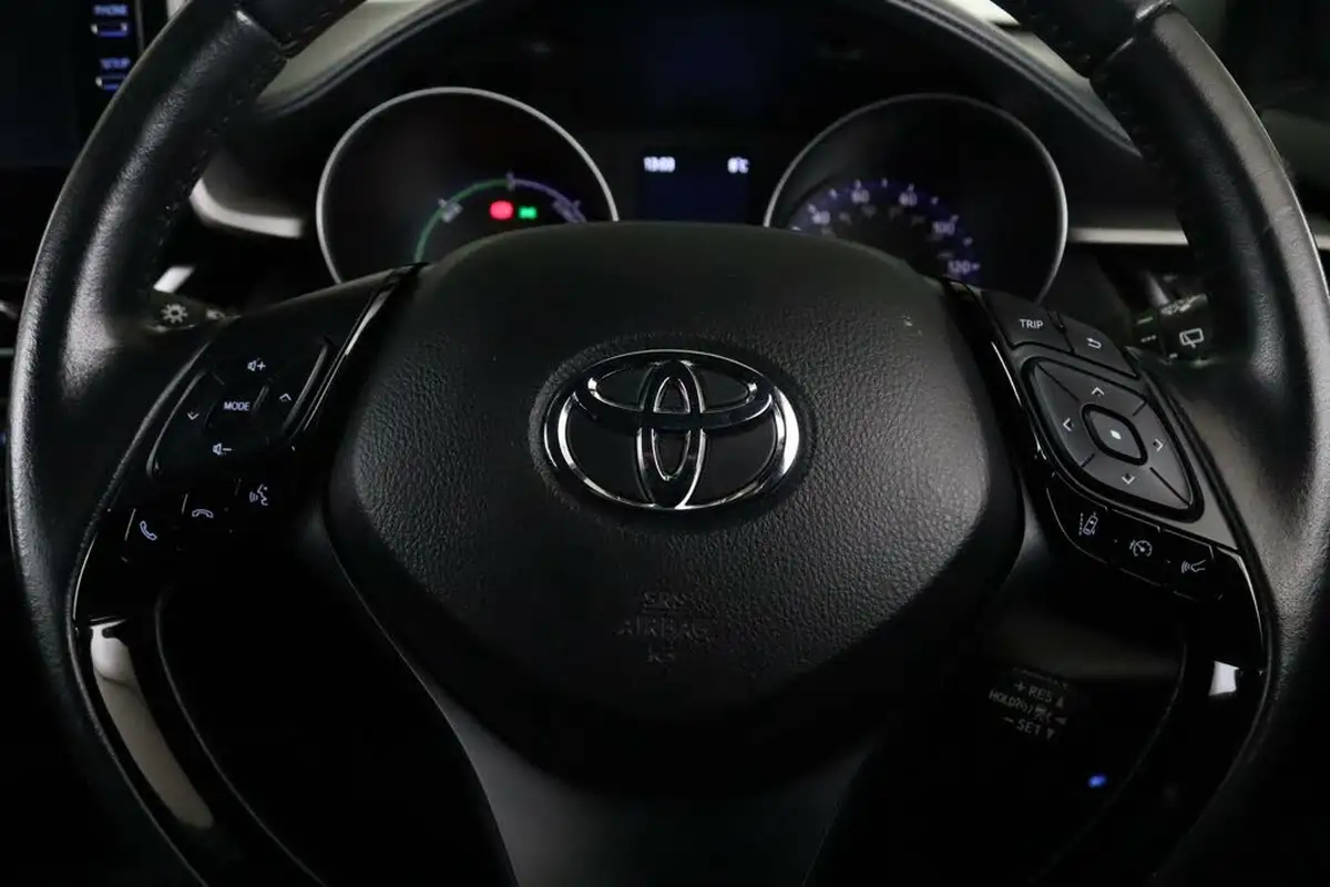 2021-toyota-c-hr-18-vvt-i-icon-big-16