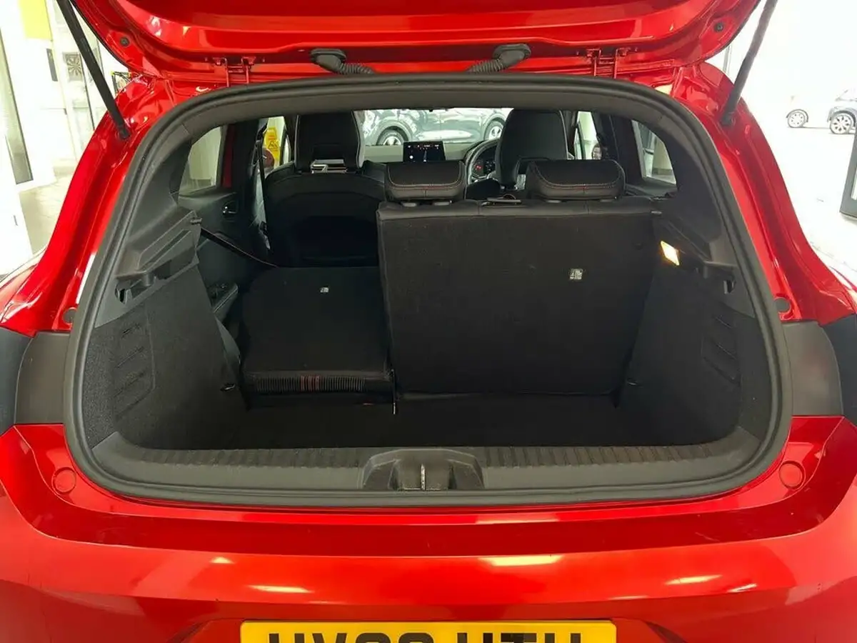 2020-renault-clio-13-tce-rs-line-big-44