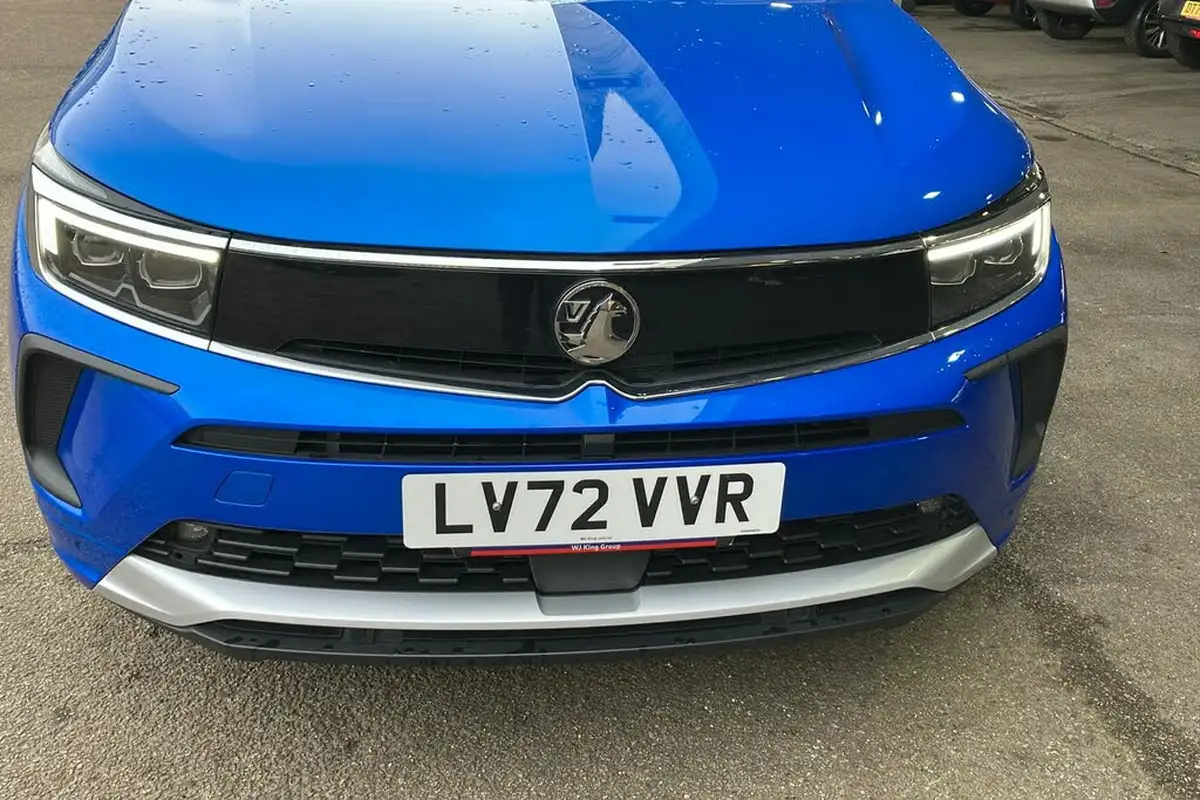 2022-vauxhall-grandland-16-elite-big-22