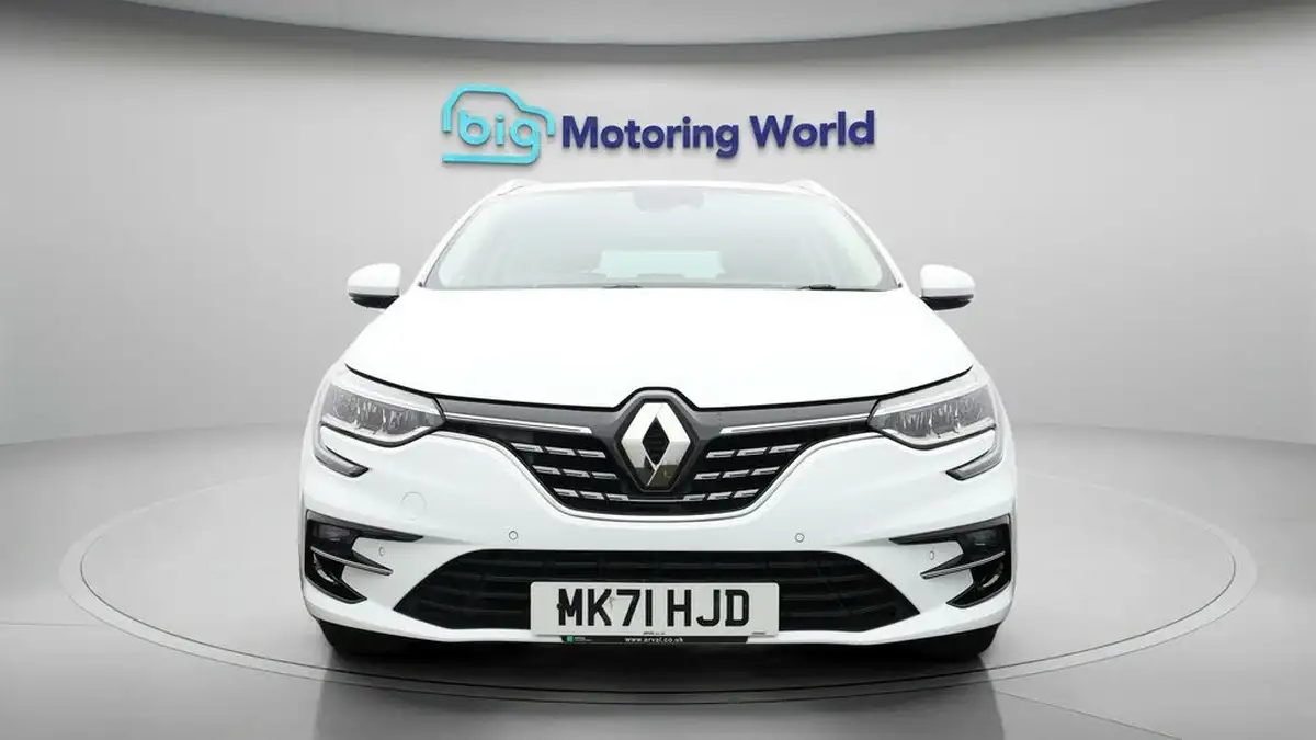 2021-renault-megane-15dci-iconic-sport-tourer-big-1