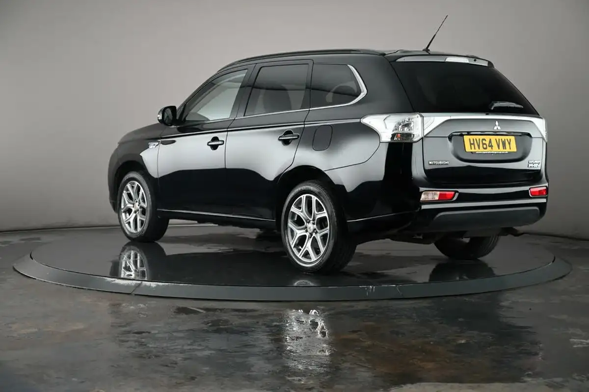 2014-mitsubishi-outlander-20-gx4h-big-19