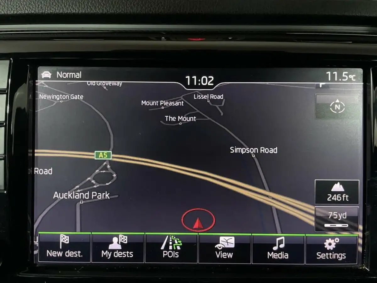 2017-skoda-superb-20tdi-sportline-estate-big-18
