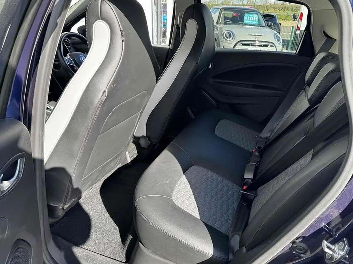 2022-renault-zoe-e-gt-line-big-29
