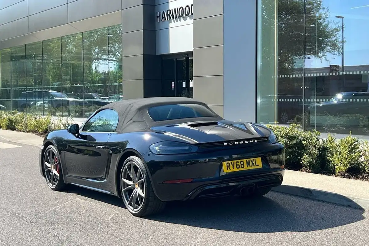 2018-porsche-boxster-718-25-boxster-s-ss-pdk-big-24