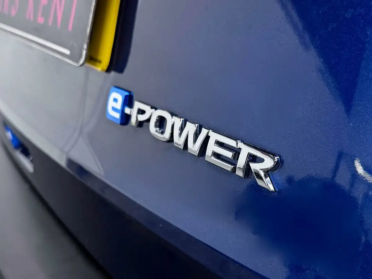 2023-nissan-x-trail-15-e-power-tekna-213ps-e-4orce-big-12