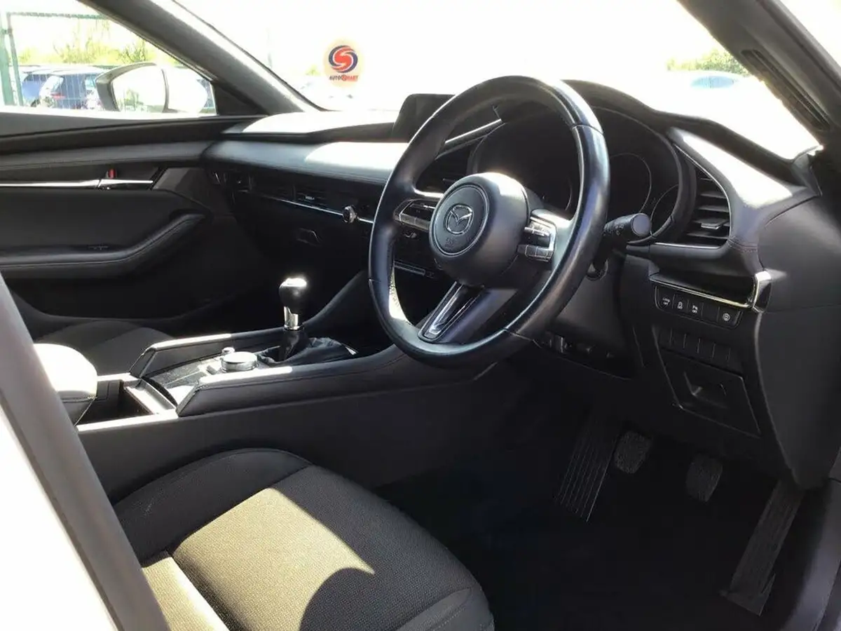 2019-mazda-mazda3-20-sport-lux-180ps-hatchback-5d-big-9