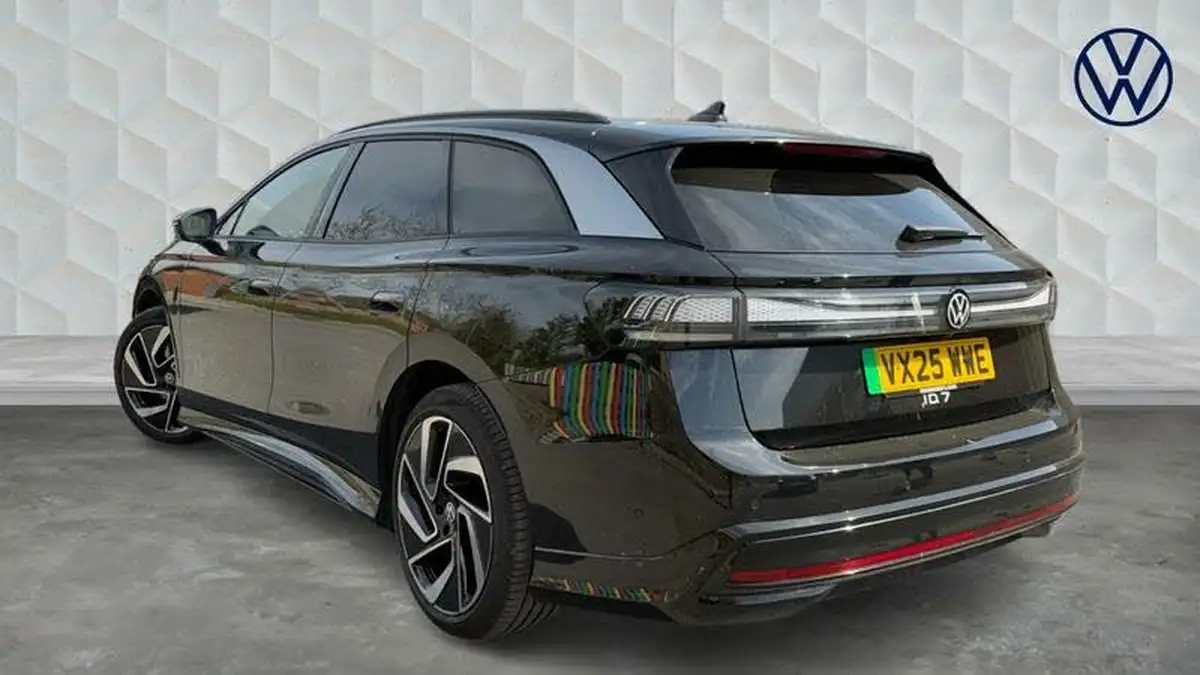 2025-volkswagen-id7-e-pro-match-interior-pack-tourer-big-2