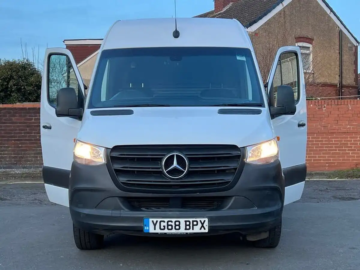 2018-mercedes-benz-sprinter-21cdi-311-l2h1-panel-van-rwd-eco-gear-360-big-17