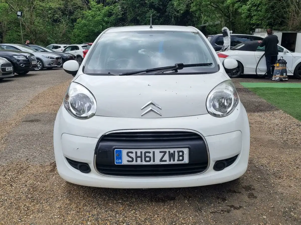 2011-citroen-c1-10-vtr-68-5d-big-1