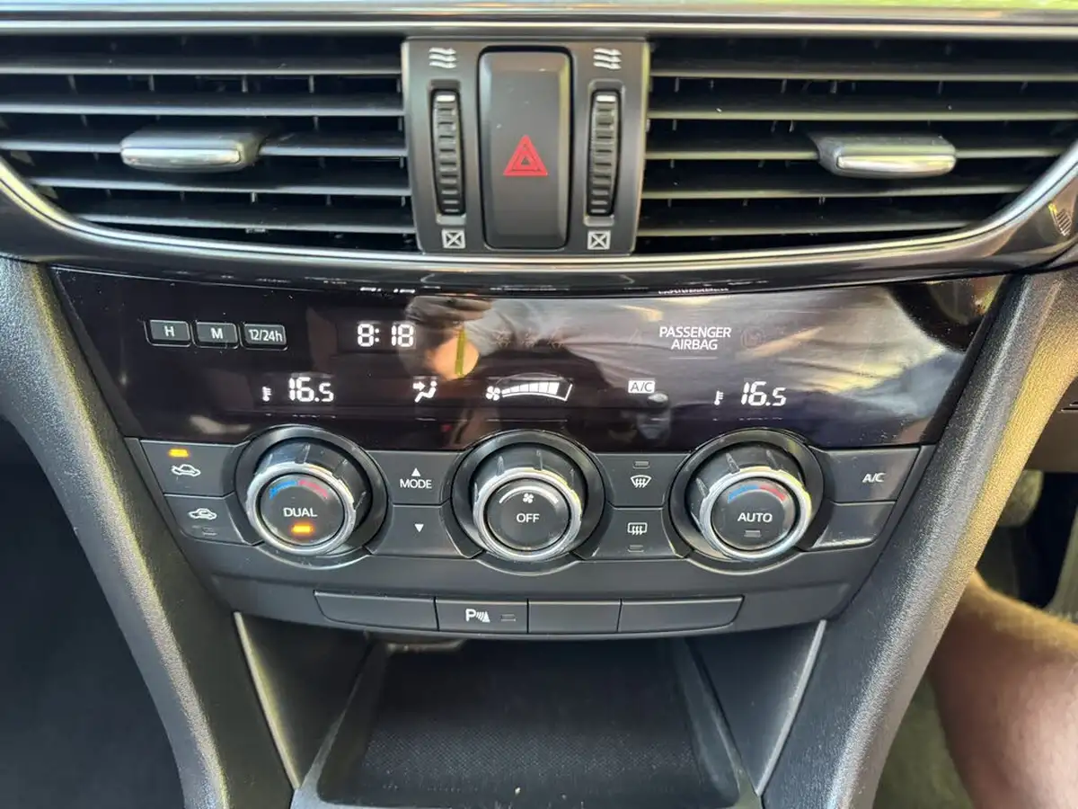 2013-mazda-mazda6-20-se-l-nav-saloon-4d-big-13