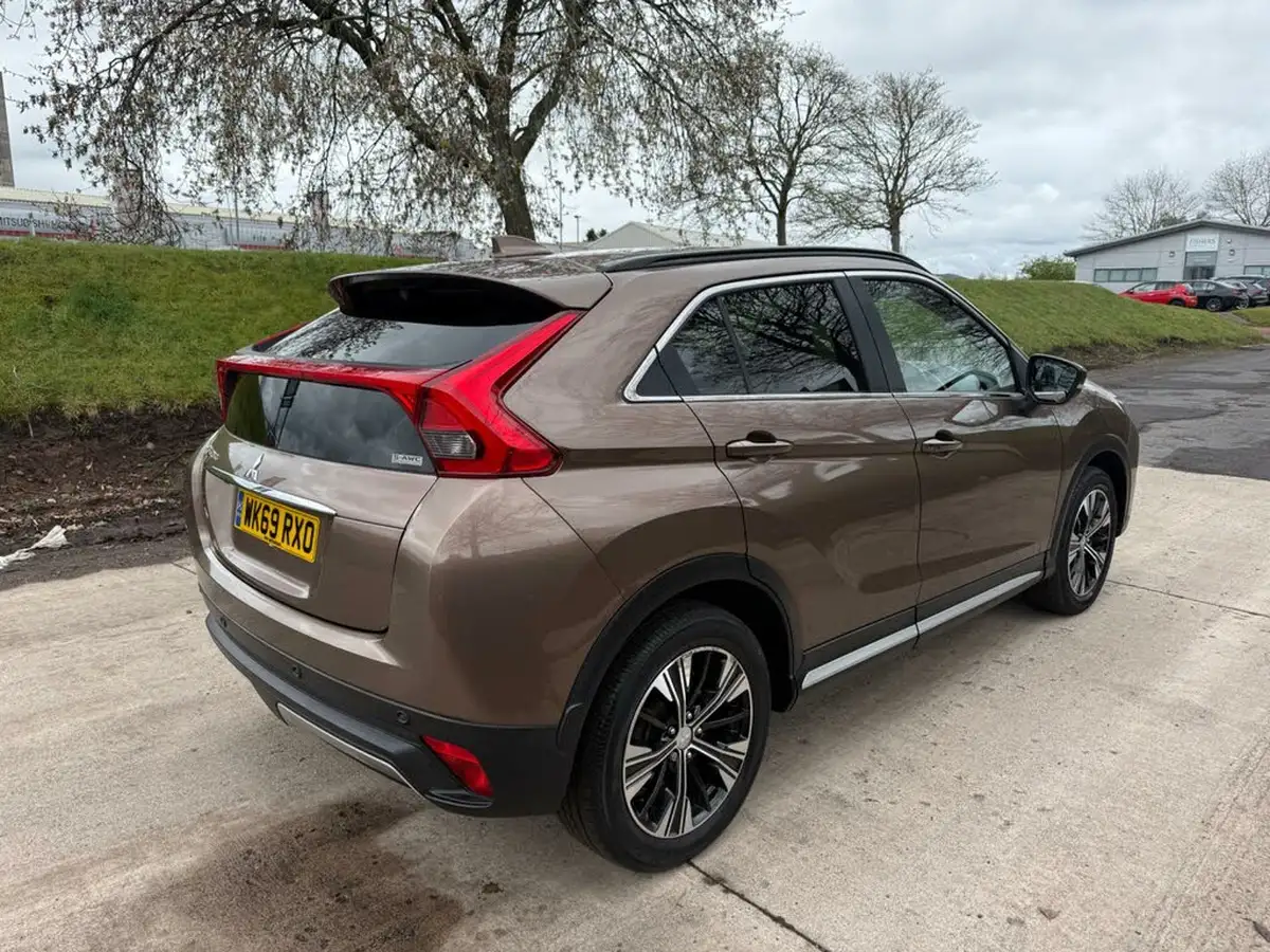 2019-mitsubishi-eclipse-cross-15-4-auto-big-9